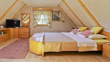 Villa in Gornja Voća with Terrace Pool and Spa