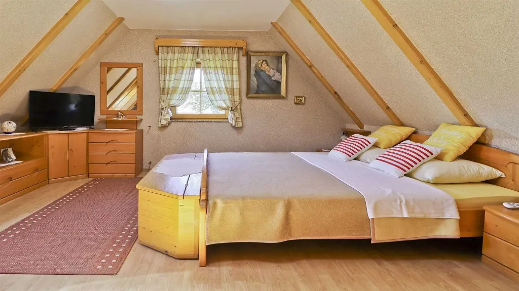 Villa in Gornja Voća with Terrace Pool and Spa