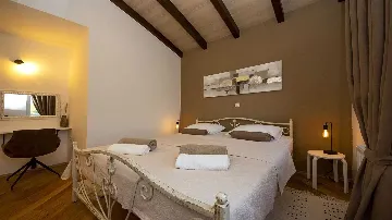 Villa for Up to 7 Guests in Dubrava kod Šibenika