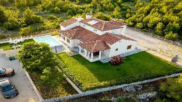 Villa for Up to 7 Guests in Dubrava kod Šibenika