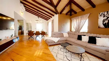 Villa for Up to 7 Guests in Dubrava kod Šibenika