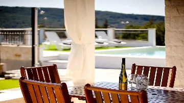 Villa for Up to 7 Guests in Dubrava kod Šibenika