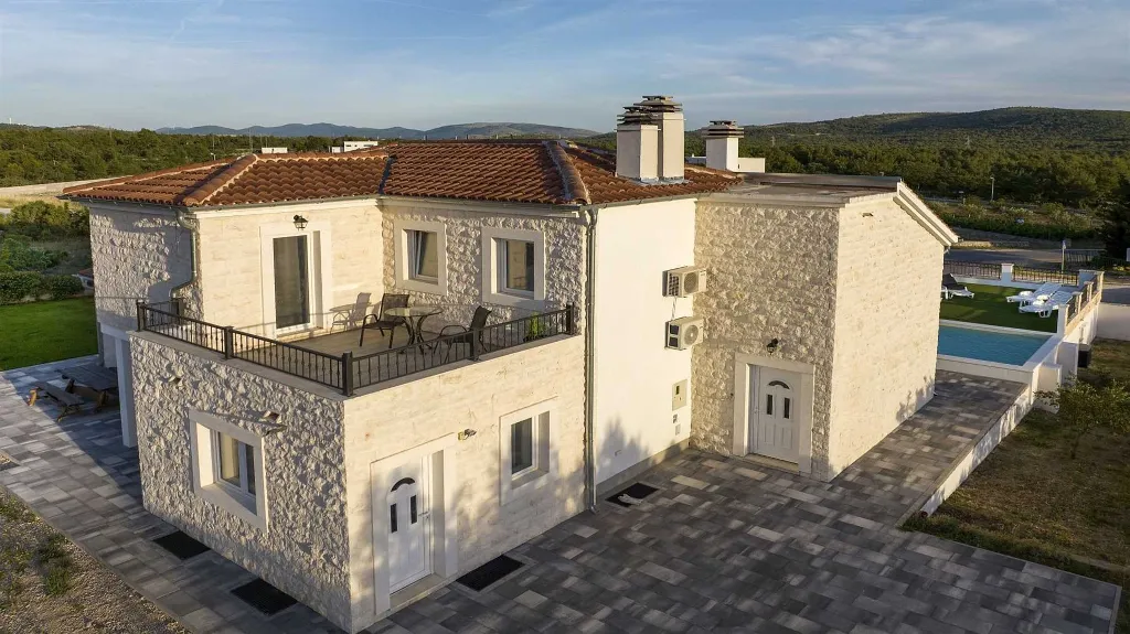 Villa for Up to 7 Guests in Dubrava kod Šibenika