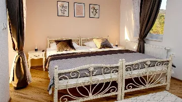 Villa for Up to 7 Guests in Dubrava kod Šibenika