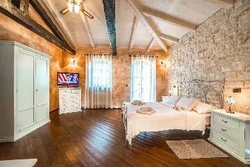 Villa in Barat for Up to 11 Guests