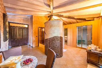 Villa in Barat for Up to 11 Guests