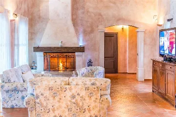 Villa in Barat for Up to 11 Guests