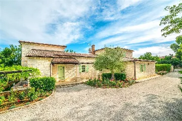 Villa in Barat for Up to 11 Guests