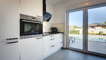 4-Bedroom Villa with Private Pool in Pula