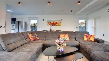 4-Bedroom Villa with Private Pool in Pula