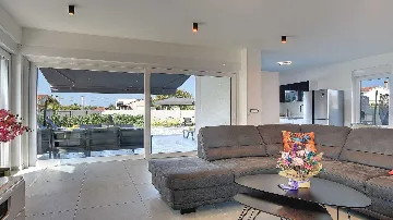 4-Bedroom Villa with Private Pool in Pula