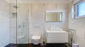 4-Bedroom Villa with Private Pool in Pula