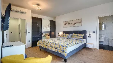 Villa in Pula for up to 16 Guests with Two Pools