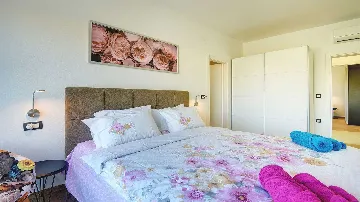 Villa in Pula for up to 16 Guests with Two Pools