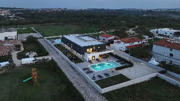 Pula 4-Bedroom Villa with Private Pool & Kids Play