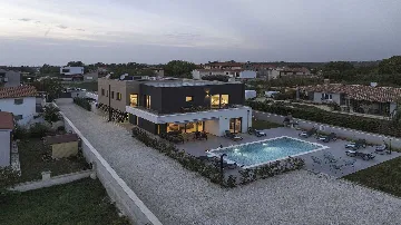 Pula 4-Bedroom Villa with Private Pool & Kids Play