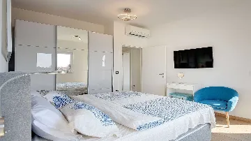 Pula 4-Bedroom Villa with Private Pool & Kids Play