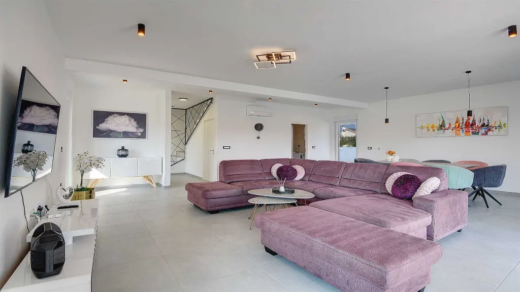 Pula 4-Bedroom Villa with Private Pool & Kids Play