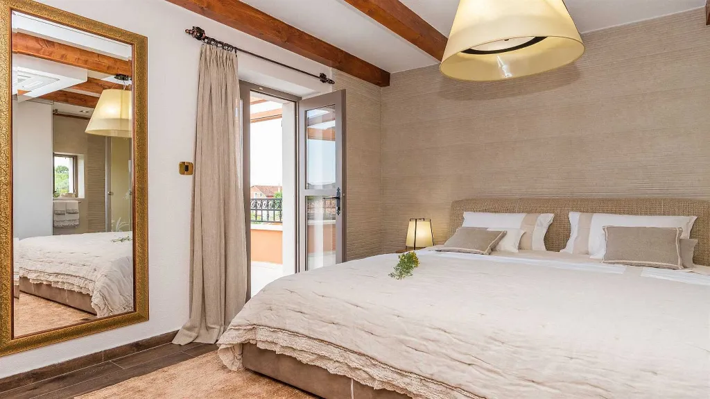 3-Bedroom Villa for 6 Guests in Skradin