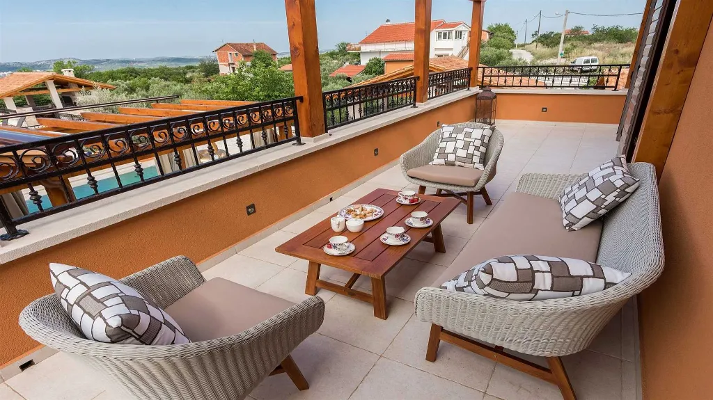 3-Bedroom Villa for 6 Guests in Skradin