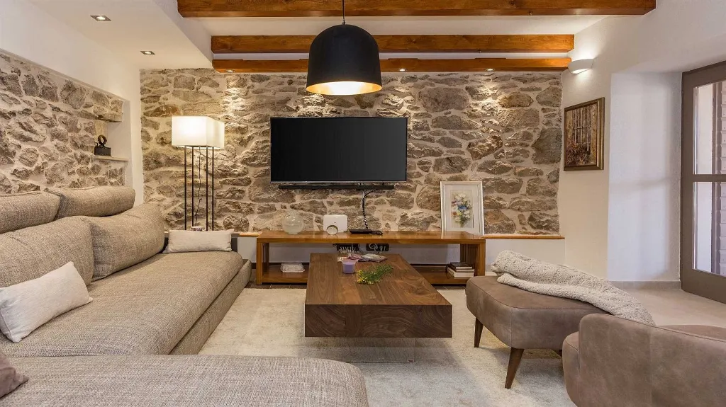 3-Bedroom Villa for 6 Guests in Skradin