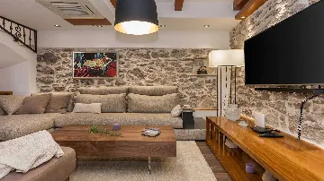 3-Bedroom Villa for 6 Guests in Skradin