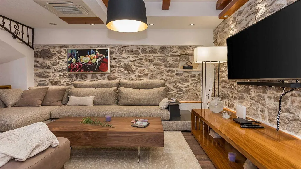 3-Bedroom Villa for 6 Guests in Skradin