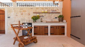 3-Bedroom Villa for 6 Guests in Skradin