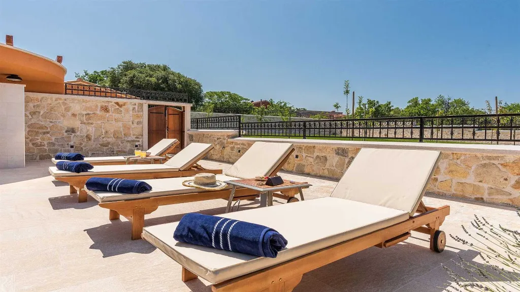 3-Bedroom Villa for 6 Guests in Skradin