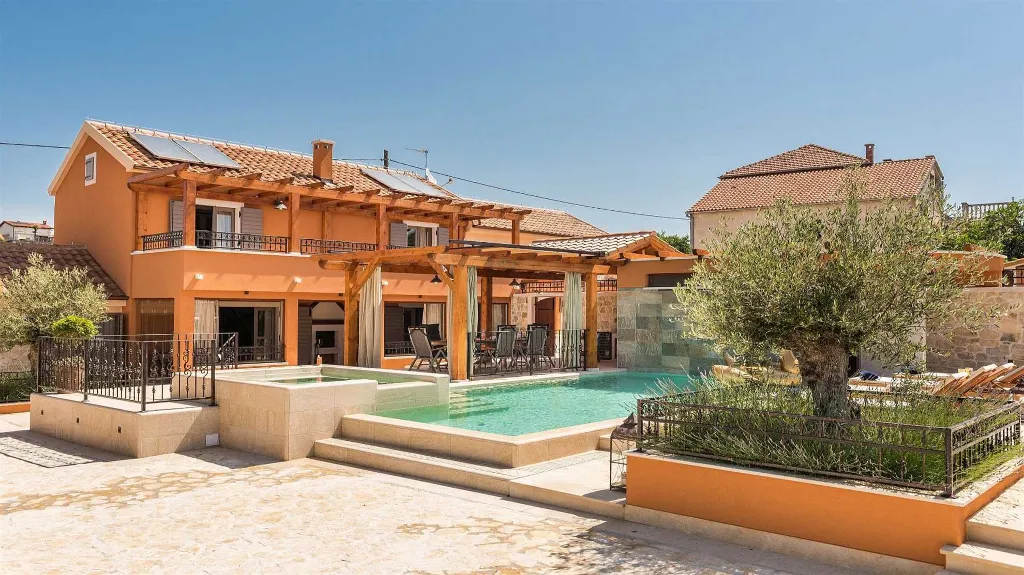 3-Bedroom Villa for 6 Guests in Skradin