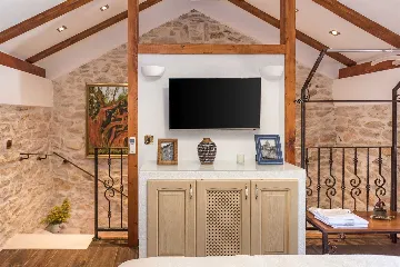 Stone Villa with Pool for 4 in Skradin