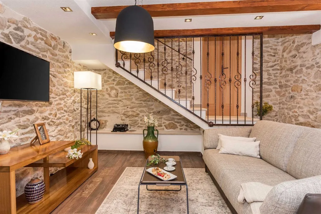 Stone Villa with Pool for 4 in Skradin