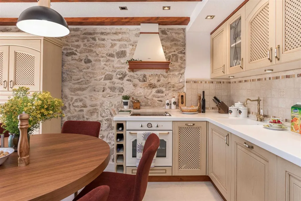 Stone Villa with Pool for 4 in Skradin