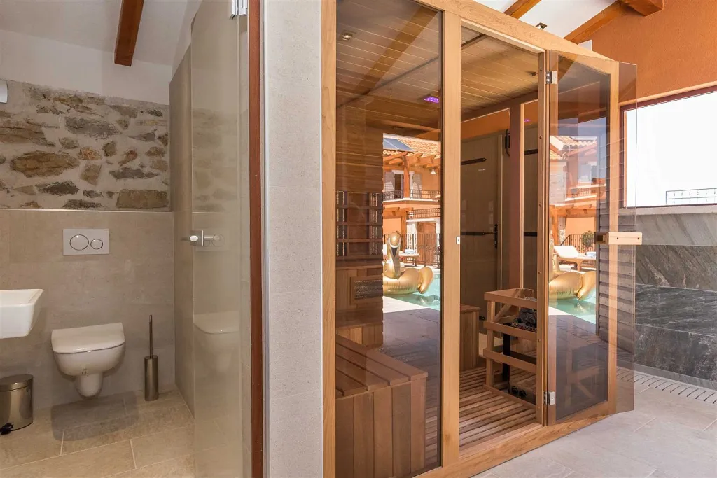 Stone Villa with Pool for 4 in Skradin