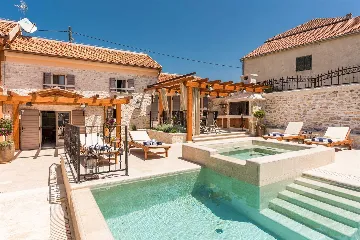 Stone Villa with Pool for 4 in Skradin