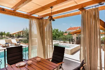 Stone Villa with Pool for 4 in Skradin