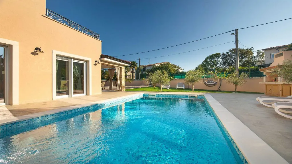 Poolside Villa in Pinezići for up to 10 Guests