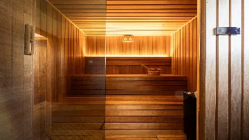 4-Bedroom Villa with Heated Pool in Hrboki