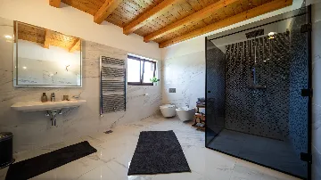 4-Bedroom Villa with Heated Pool in Hrboki