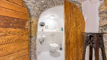 Three-Bedroom Villa with Garden in Malinska