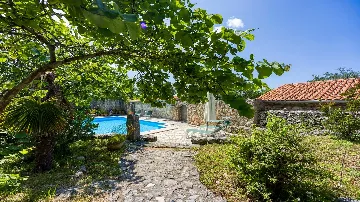 Three-Bedroom Villa with Garden in Malinska