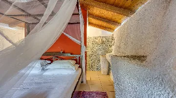 Three-Bedroom Villa with Garden in Malinska