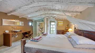 Stone Villa with Sea Views in Malinska