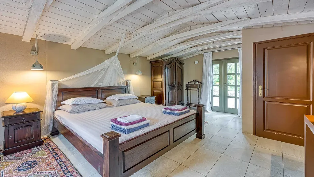 Stone Villa with Sea Views in Malinska