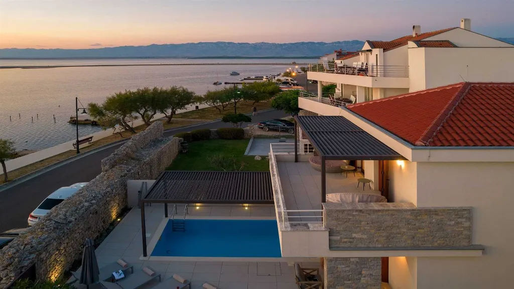 Nin Villa with Pool and Terrace Views