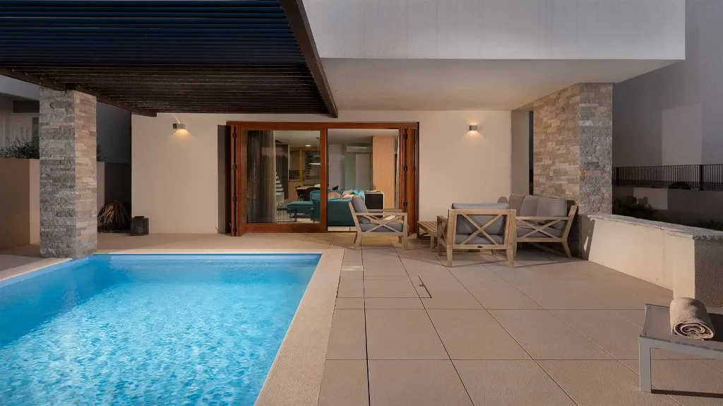 Nin Villa with Pool and Terrace Views