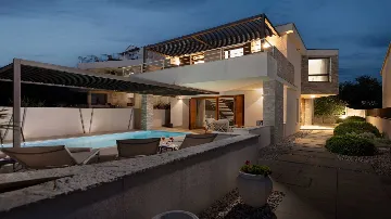 Nin Villa with Pool and Terrace Views