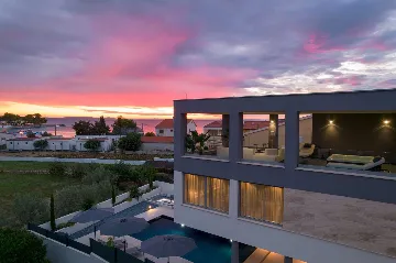 Villa with Pool in Petrčane for 8