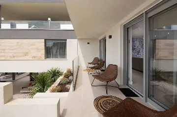 Villa with Pool in Petrčane for 8