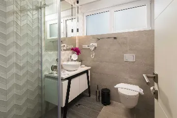 Villa with Pool in Petrčane for 8